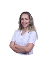 Dr Dİler Özkan İrem, Dentist — Natural Clinic